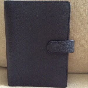 Louis Vuitton Medium Ring Agenda Planner in Black
